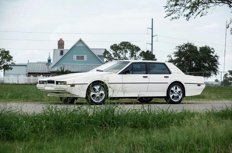 Aston Martin Lagonda 2