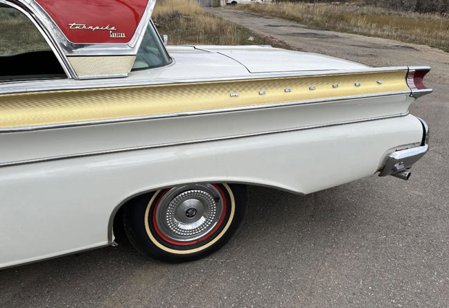 Mercury Turnpike Cruiser