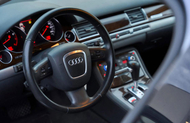 Audi A8 W12 -8