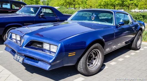 Pontiac Firebird модели 1977 года